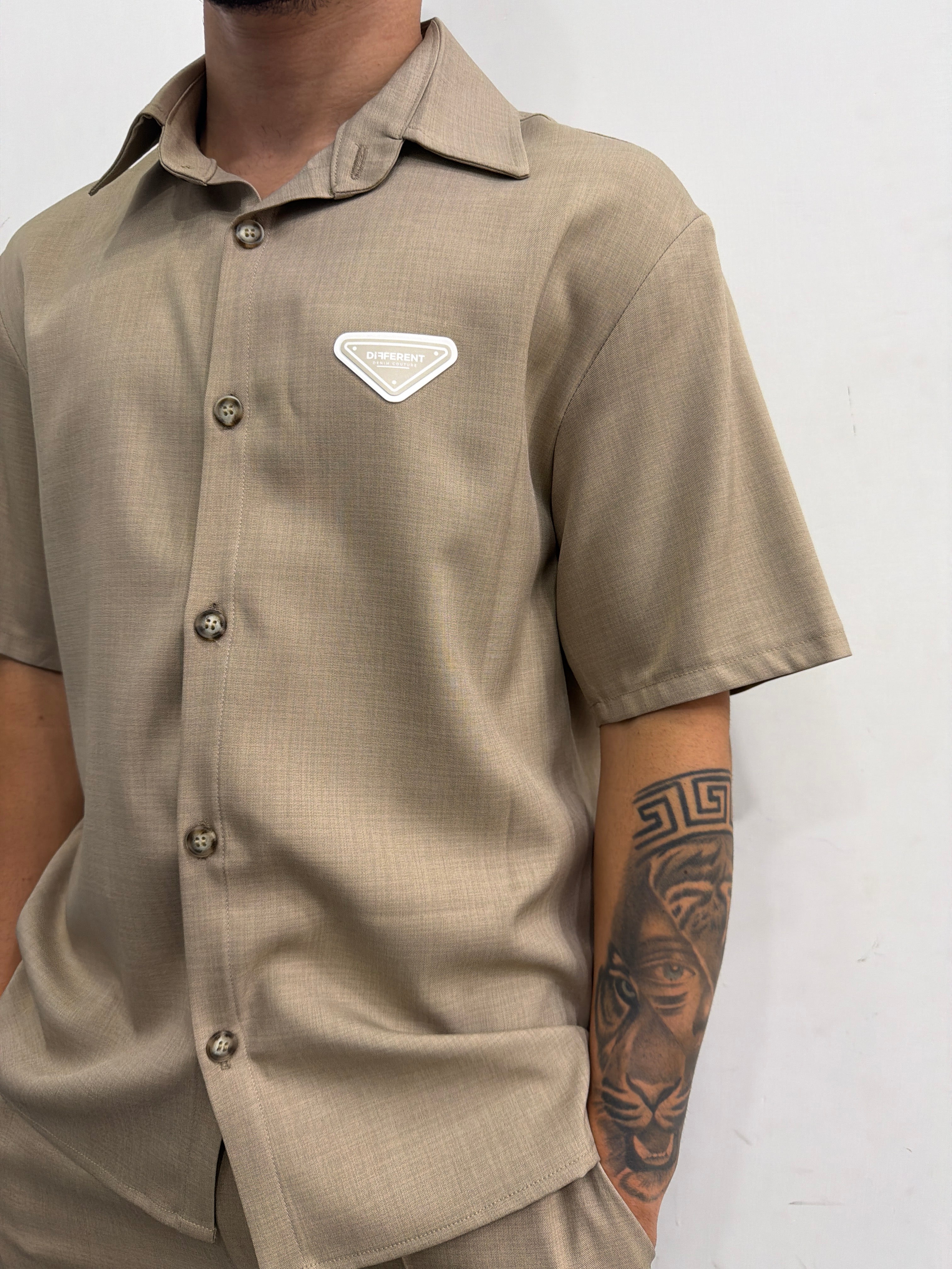 COORDINATO DIFFERENT BERMUDA E CAMICIA