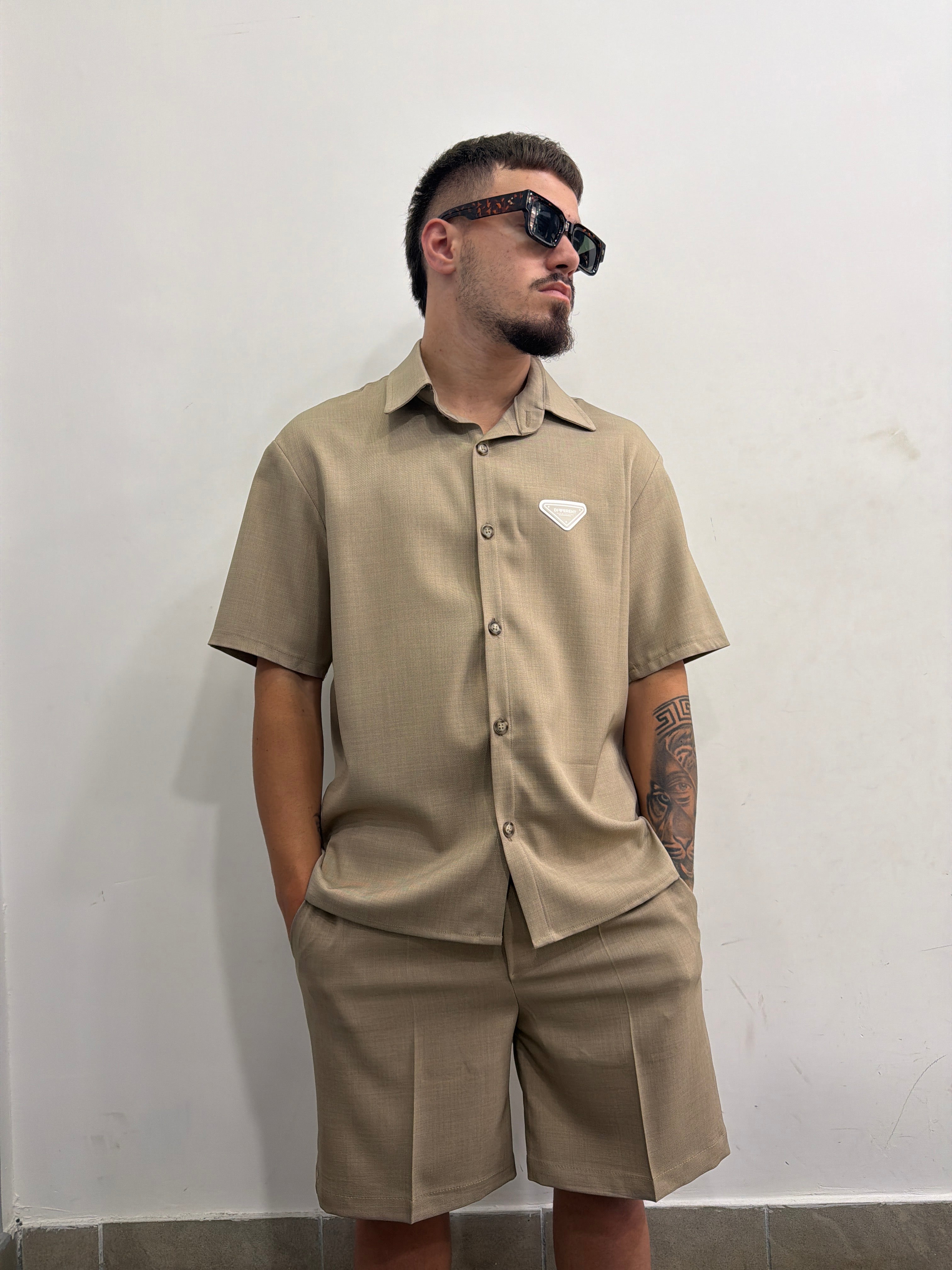 COORDINATO DIFFERENT BERMUDA E CAMICIA