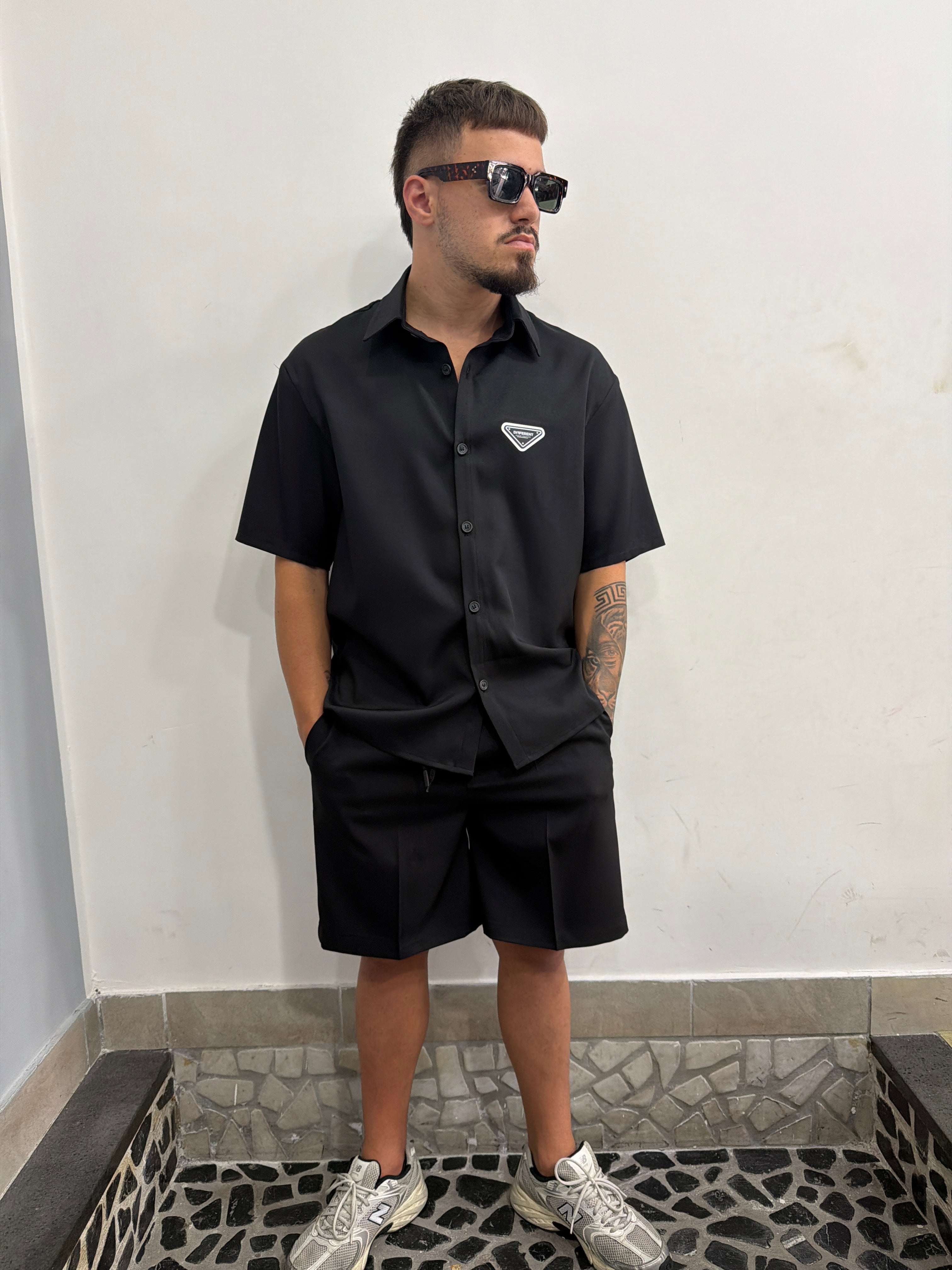 COORDINATO DIFFERENT BERMUDA E CAMICIA