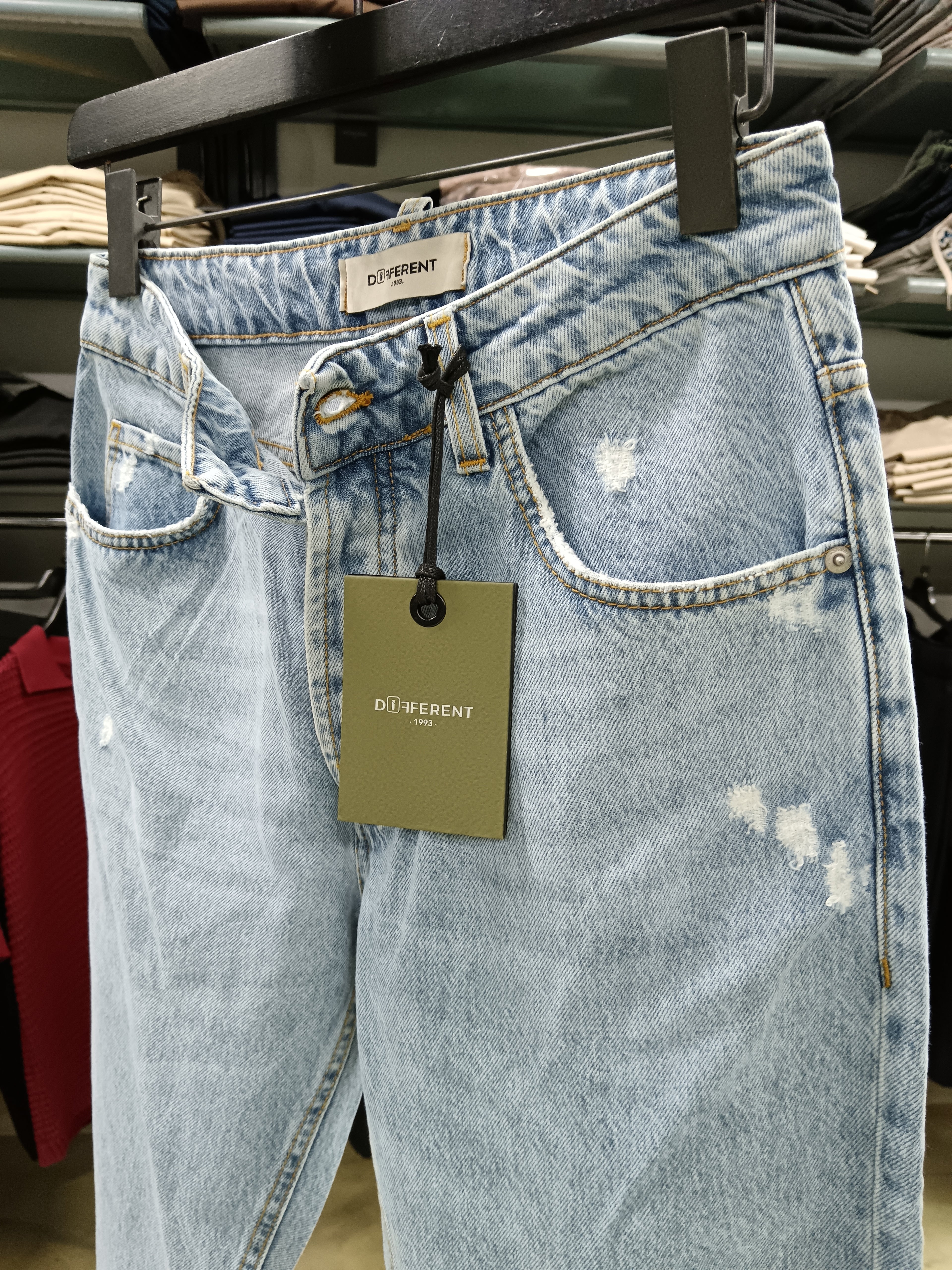 Jeans DIFFERENT Baggy