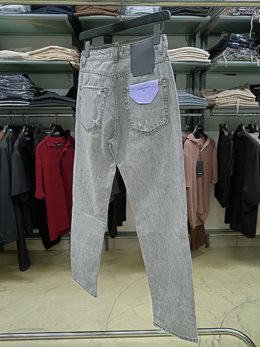 Jeans DIFFERENT Baggy