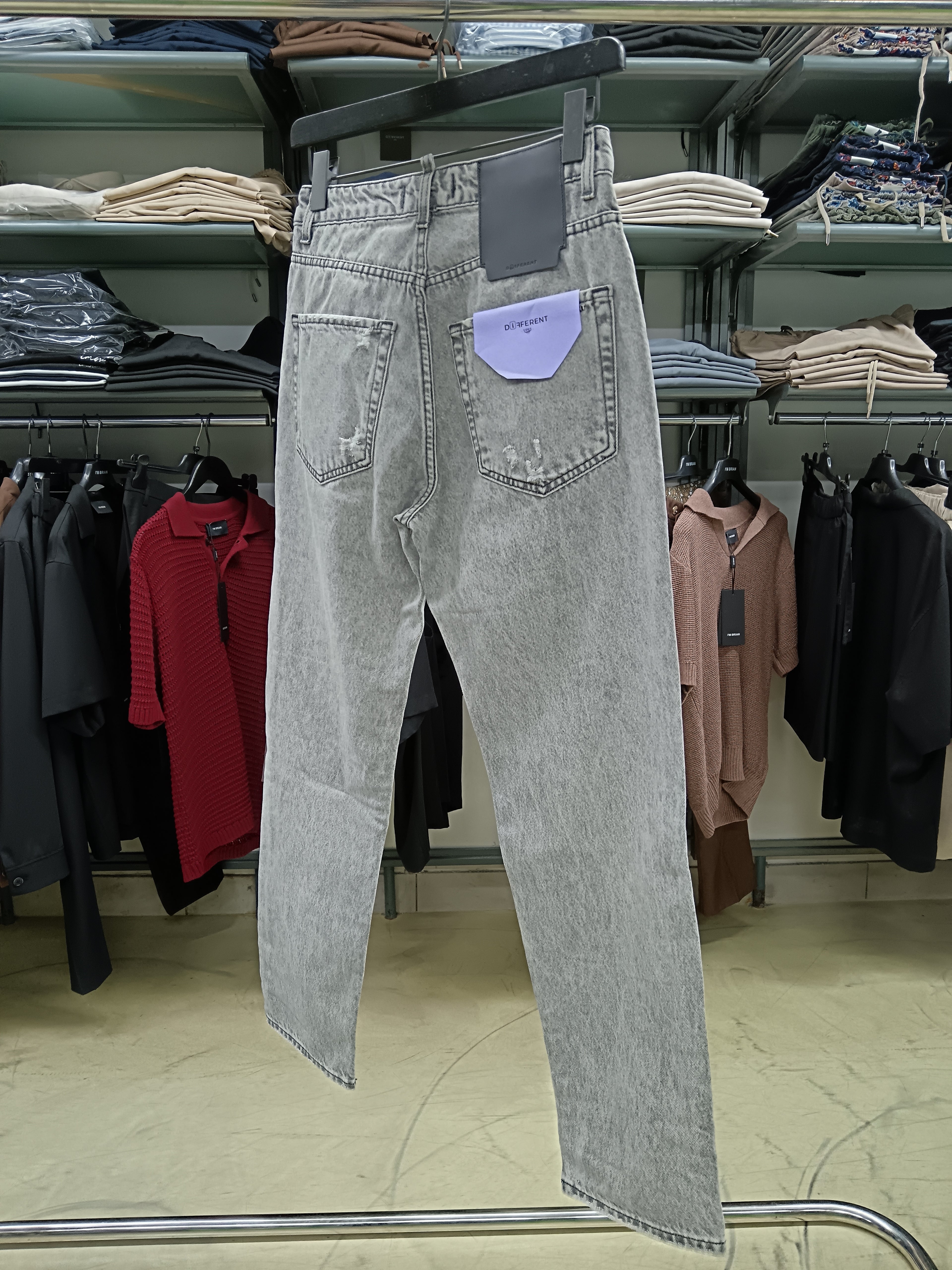 Jeans DIFFERENT Baggy