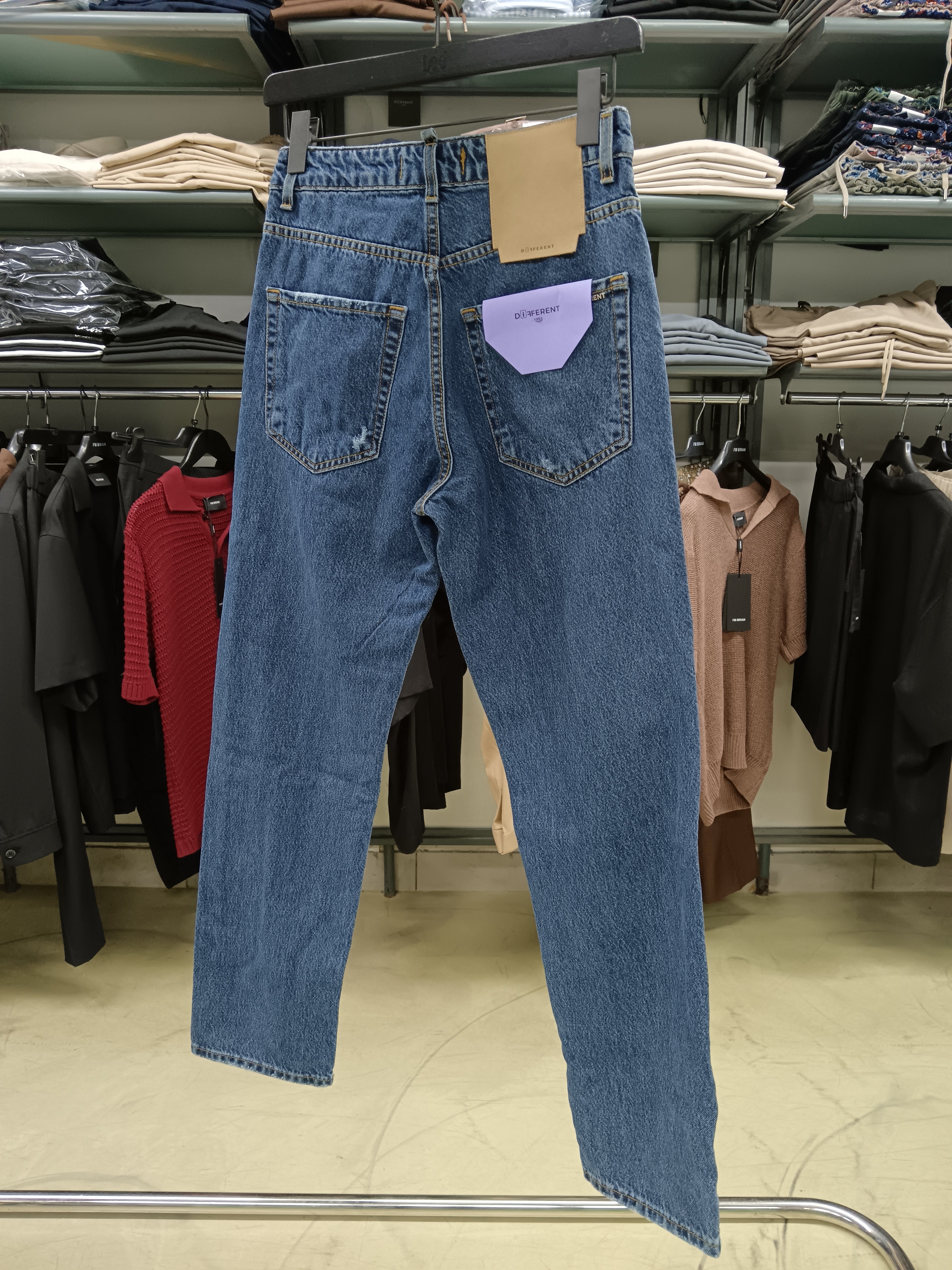 Jeans DIFFERENT Baggy