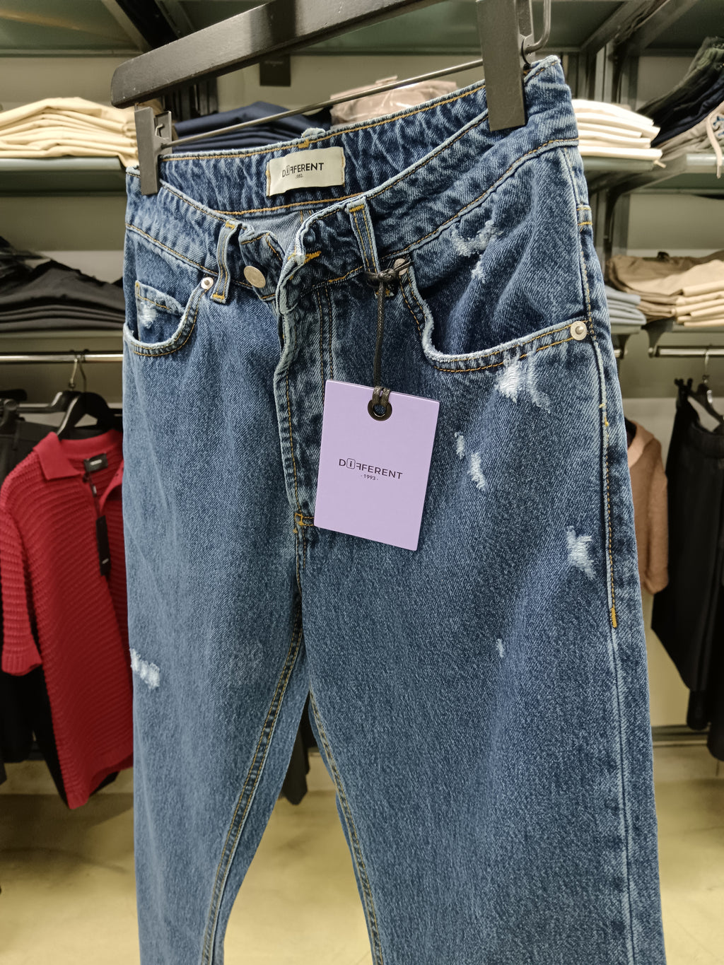 Jeans DIFFERENT Baggy
