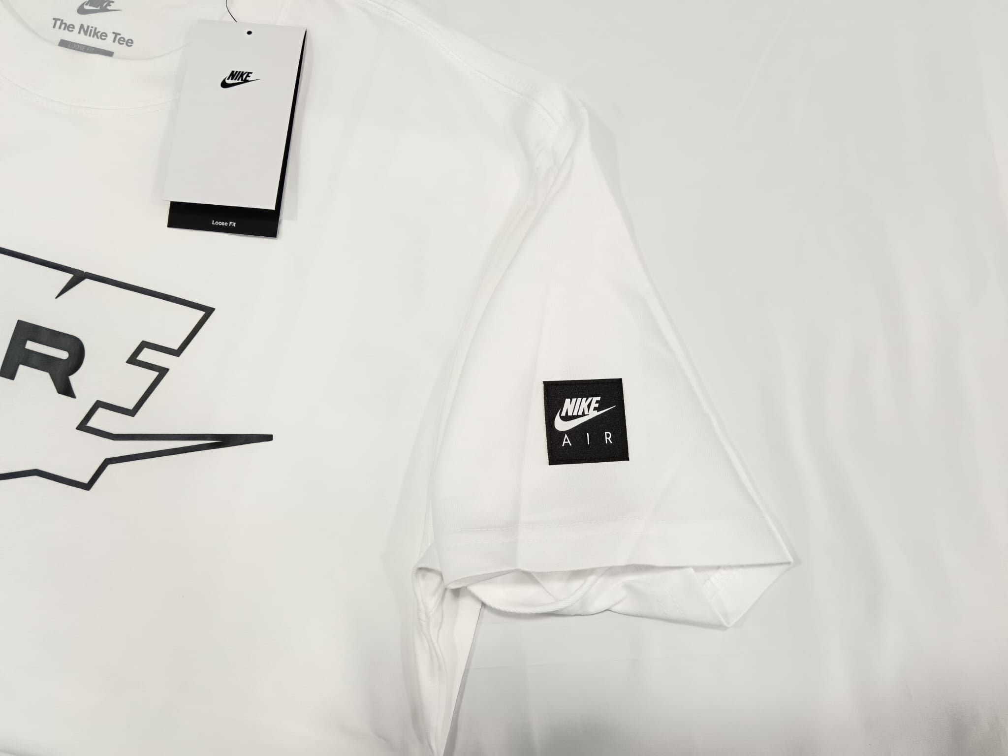 T-shirt NIKE